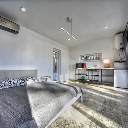 Gaujaclub - Our Bose And Bang&olufsen Lofts On A *